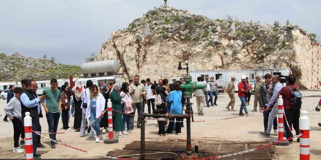 Öğrenciler Gabar Dağı petrol sahasına çıkartma yaptı