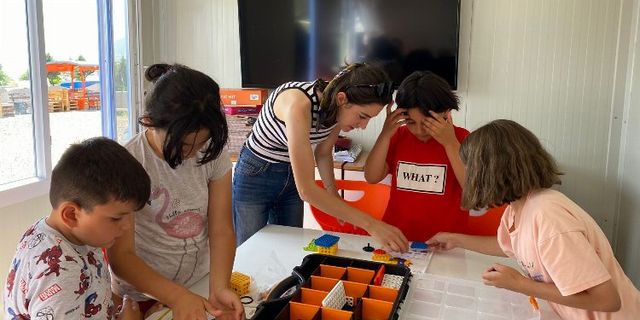 İzmit'ten depremzede çocuklara gezici eğitim programı