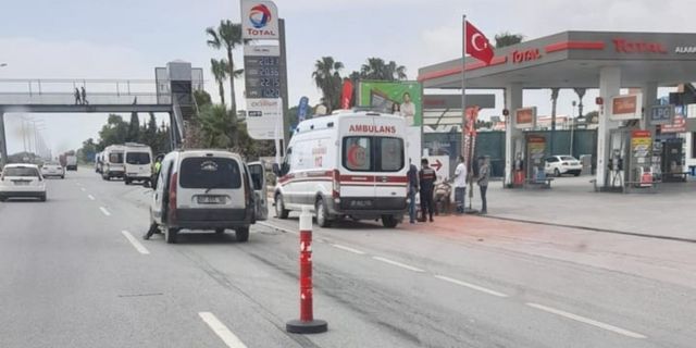 Fren yapan minibüs otoyolu birbirine kattı: 2’si turist 6 yaralı