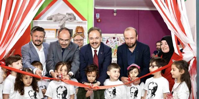 Vali Kızılkaya, minik öğrencilerle bir araya geldi