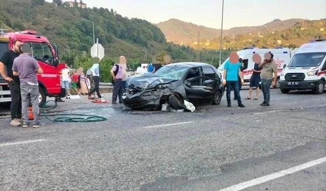 Giresun’da minibüs ile otomobil kafa kafaya çarpıştı: 1 ölü, 2 yaralı