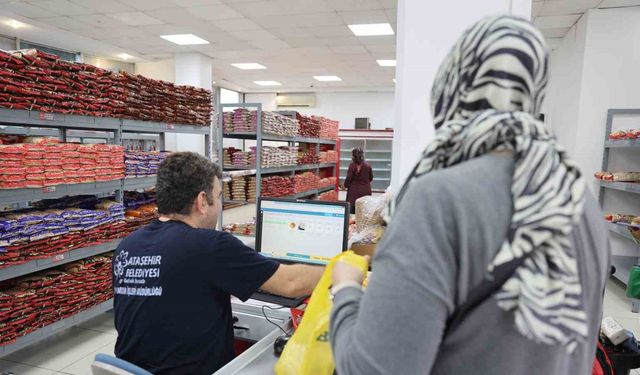 Ataşehir’de sosyal marketlerde iyilik paylaştıkça çoğalıyor