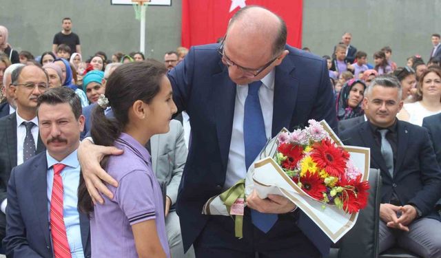 Giresun’da ilk ders zili çaldı