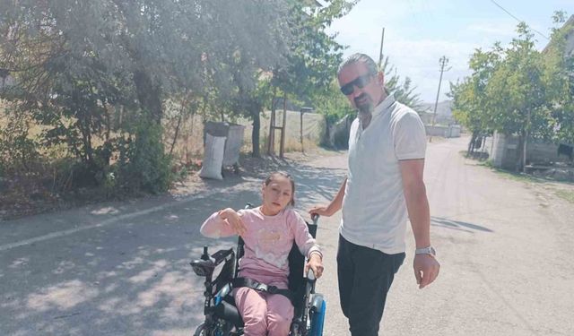 Vanlı Amcan’dan epilepsi hastası Norjin’e akülü sandalye