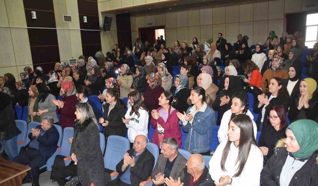 Bitlis’te ‘Nemrut’un Eteğinde Bitlisli Kadınlarla Buluşuyoruz’ etkinliği düzenlendi