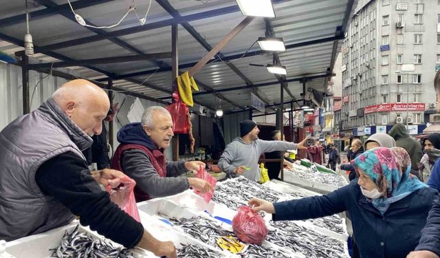 Fiyatlar düştü, vatandaş yoğun ilgi gösterdi