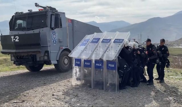 Muş polisinden gerçeği aratmayan tatbikat