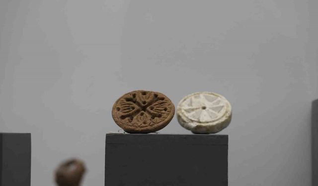 Sivas’ta bulunan bin 500 yıllık ekmek mührü Arkeoloji Müzesi’nde sergileniyor