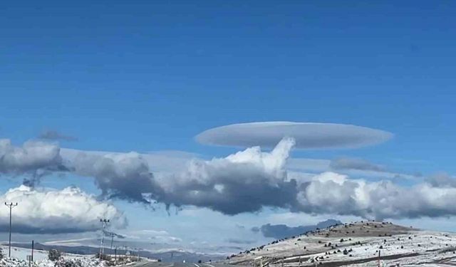 Tatvan’da mercek bulutu görüntülendi