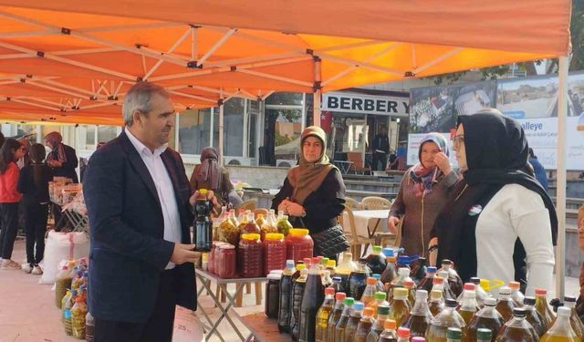Filistin’e yardım için hayır çarşısı kurdular