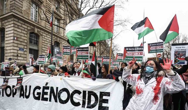 Fransa’da eksi 3 derecede Filistin’e destek gösterisi