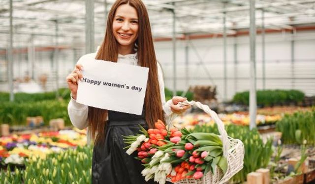 Kadınlar Gününde Hangi Çiçek Alınır?