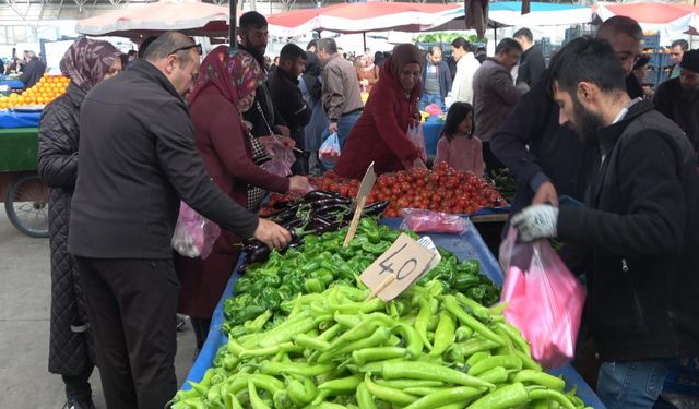 Aksaray’da Ramazan ayında semt pazarları ilgi görüyor