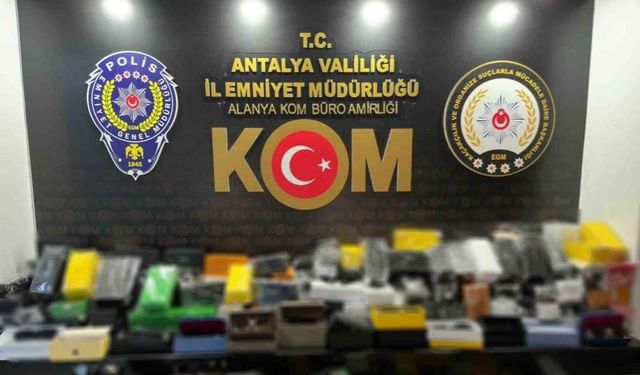 Antalya’da 4 ilçede kaçakçılık operasyonu
