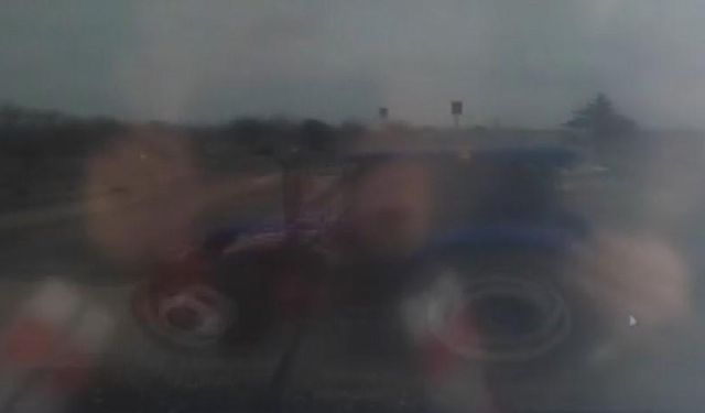 Isparta’da tren ile traktörün çarpıştığı kazanın kamera görüntüleri ortaya çıktı