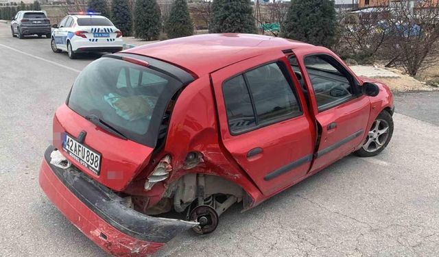Kazada otomobilin tekeri koptu: 1 yaralı