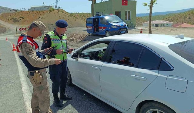Elazığ’da huzurlu sokaklar narkotik uygulaması: 3 bin 692 kişi sorgulandı, 33 şahıs yakalandı