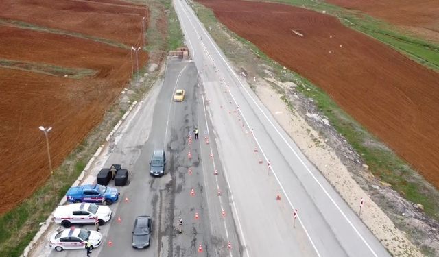 Erzincan’da trafik ekiplerinden dronlu denetim