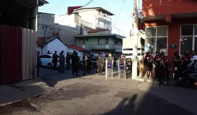 İzmir’deki cinayetle ilgili aranan iki kardeş yakalandı