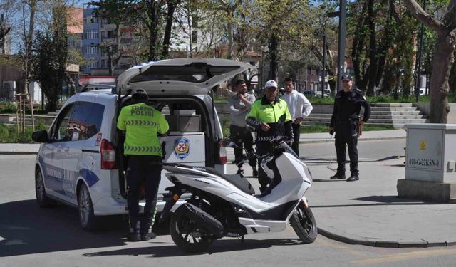 Keşan’da motosiklet denetimlerinde 8 sürücüye 23 bin 556 TL ceza kesildi