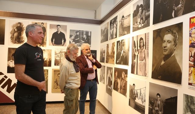 ‘Türk Sinemasının Cumhuriyet Çocuğu Ahmet Mekin’ isimli sergi ziyarete açıldı