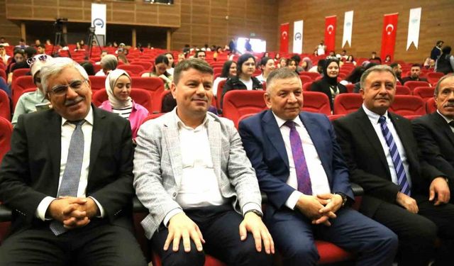 ASÜ’de “Türkiye Üzerine Oynanan Oyunlar” konferansı