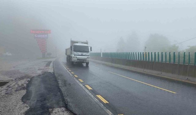 Bolu Dağı’nda sis ve yağış etkili oluyor