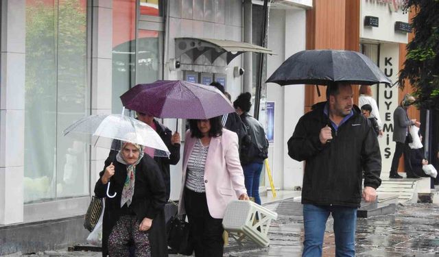Edirne’de yağmur etkili oldu