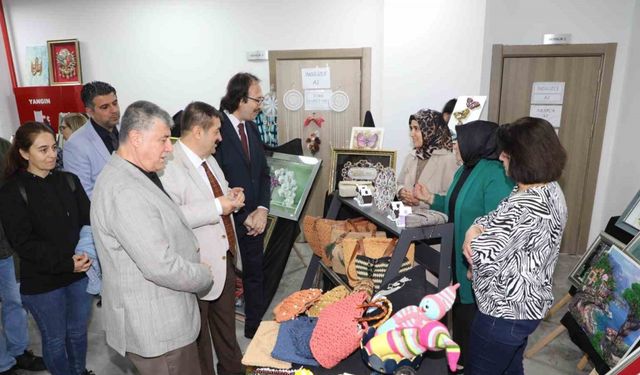 Elazığ Belediyesi hanımeli el sanatları sergisi açıldı