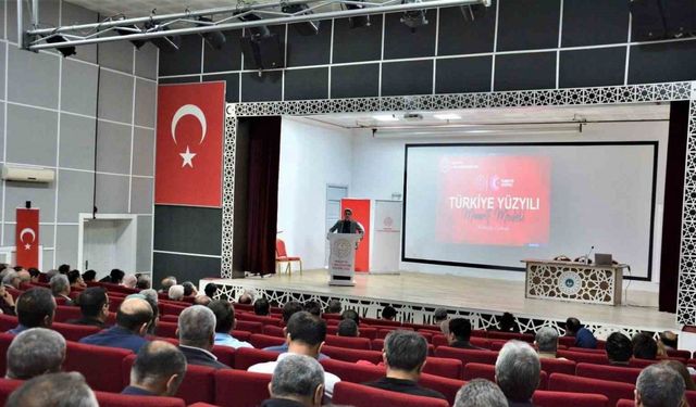 Malatya’da, "Türkiye Yüzyılı Maarif Modeli" müfredatı hakkında bilgilendirme toplantısı