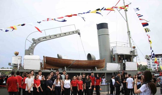 TCG Nusret Müze Gemisi, Mersin’de ziyarete açıldı
