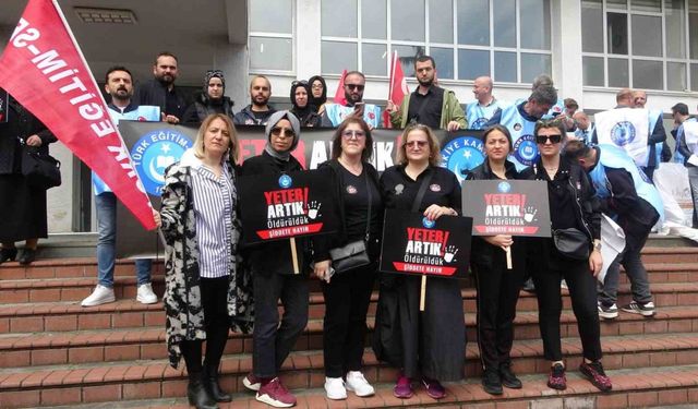 Trabzon’da öğretmenler şiddete karşı "hayır" dedi
