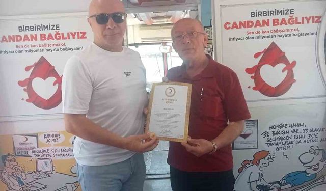 Türkeli’de 35 kez bağışta bulunan vatandaşa madalya