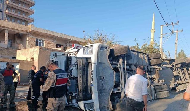 Mardin’de kontrolden çıkan tır devrildi: 1 yaralı