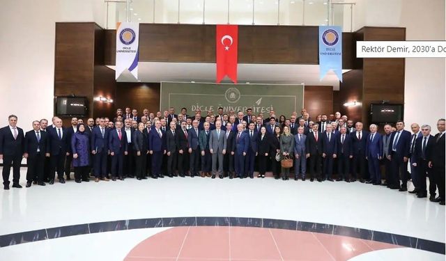 Rektör Demir, 2030’a Doğru Yükseköğretim Vizyonu toplantısına katıldı