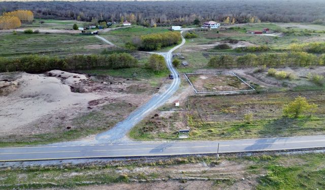 7 hanenin 52 yıldır kullandığı bağlantı yolu arsa çıktı