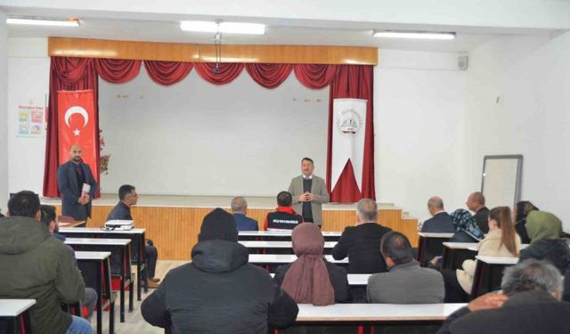 Baklagil Yem Bitkileri Kursu’nu başarı ile tamamlayanlar sertifikalarını aldı