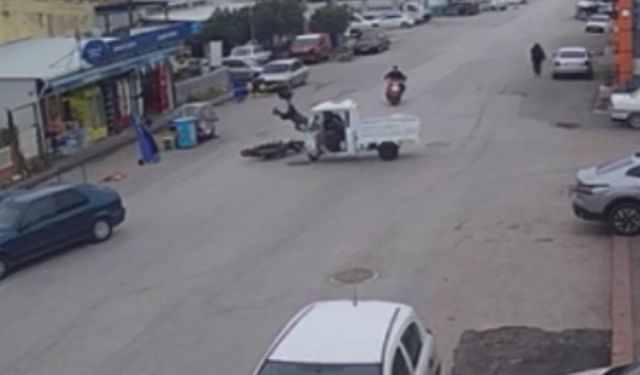 Balıkesir’de motosiklet üç tekerlekli motorlu bisikletle çarpıştı: 2 yaralı