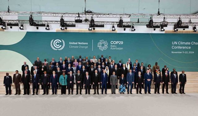 Cumhurbaşkanı Erdoğan, COP29 aile fotoğrafı çekimine katıldı