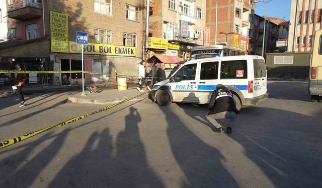 Dolmuş şoförlerinin "yolcu" kavgası kanlı bitti: 1 yaralı