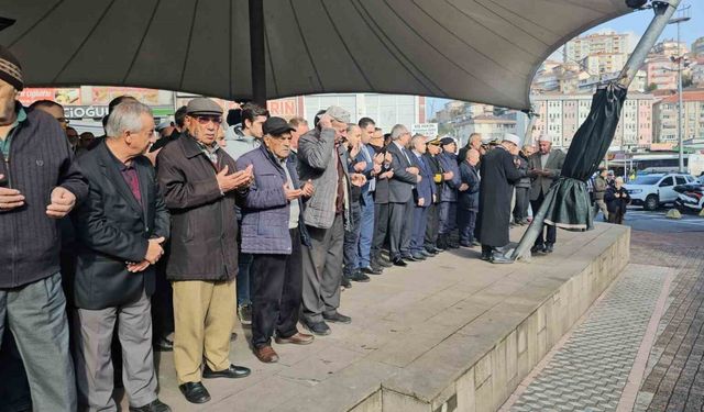 Fırtınada batan Kafkametler’in mürettebatına gıyabi cenaze namazı kılındı