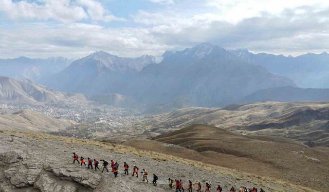 Hakkari’de AFAD gönülleri yaşanabilecek afetlere karşı eğitimden geçti