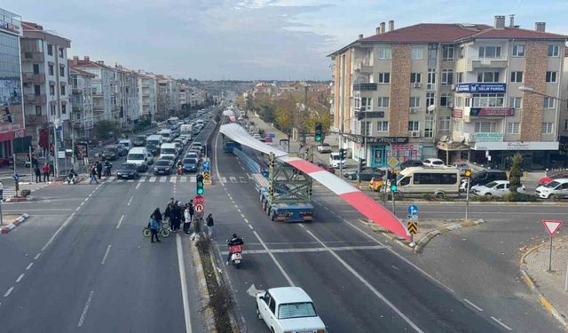 Lüleburgaz’da dev rüzgar gülü türbinleri böyle taşındı