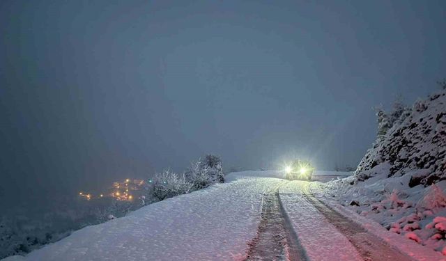 Siirt’te kar nedeniyle kapanan yollar açıldı