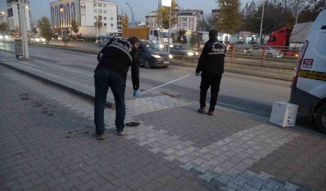 Trambüsten kopan kollektör küçük çocuğu hastanelik etti