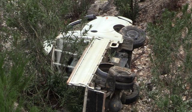 Alanya’da kamyonet dereye uçtu: 1 ölü, 1 yaralı