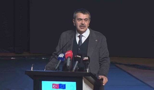 Bakan Tekin: “Türkiye Yüzyılı Maarif Modeli’nin odağında insan ve insana saygı var”