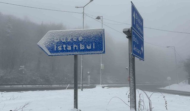 Bolu Dağı’nda kar yağışı ve sis etkili oluyor