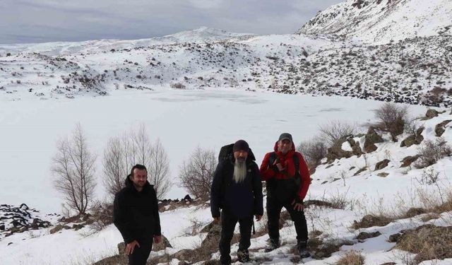 Buz Tutan Pırdanos Gölü büyülüyor