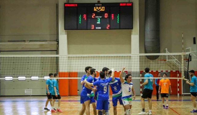 Kadın ve erkek voleybolda bölgesel lig şampiyonu SUBÜ oldu